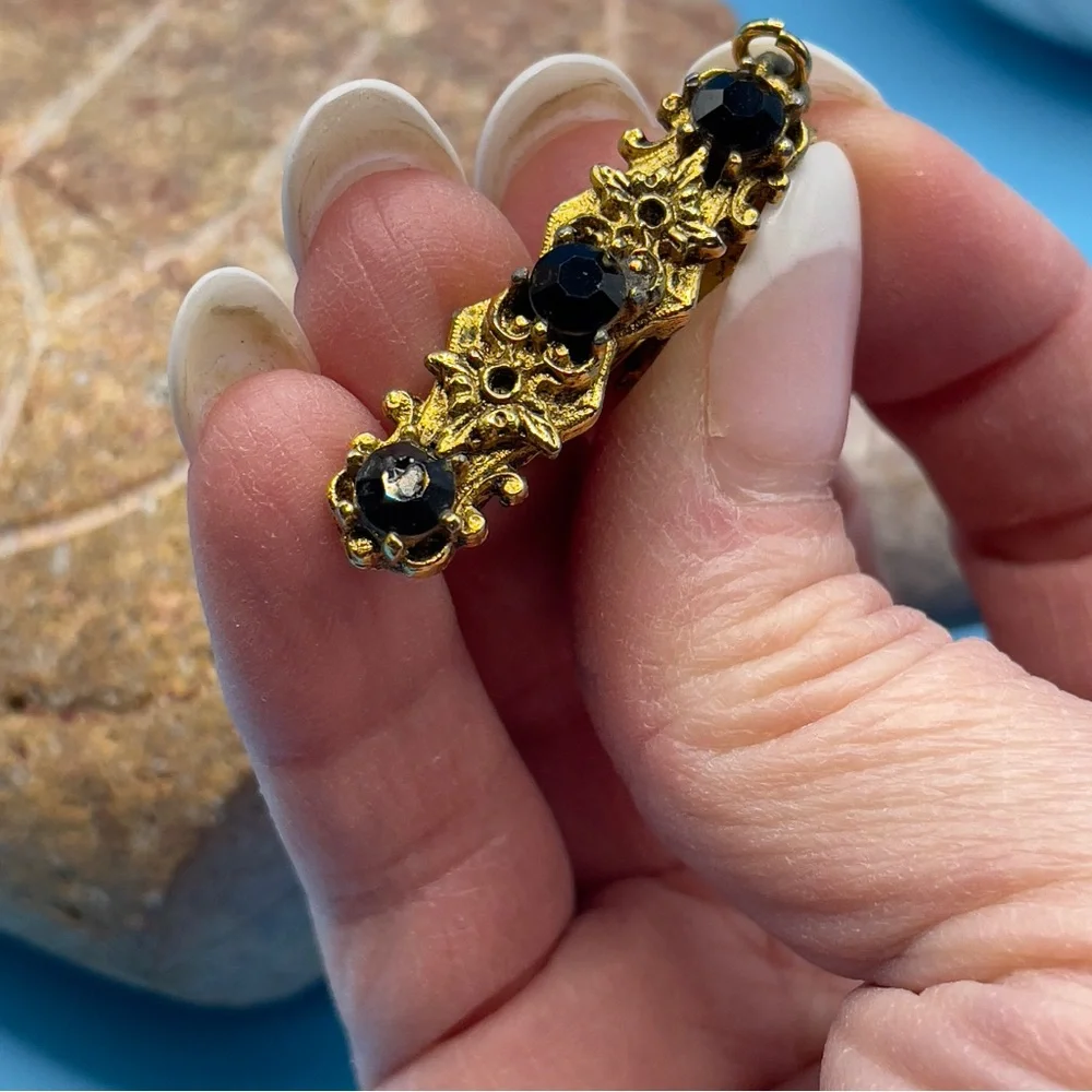 Vintage Gold Tone Bar Brooch Black Glass Floral Tie Clip Back AS-IS $20 🤩 - Picture 6 of 10